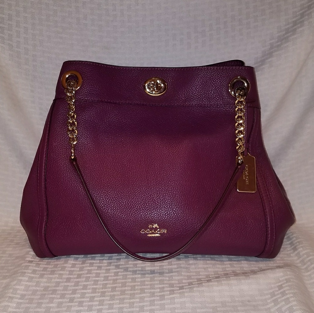 Coach Turnlock Edie Plum